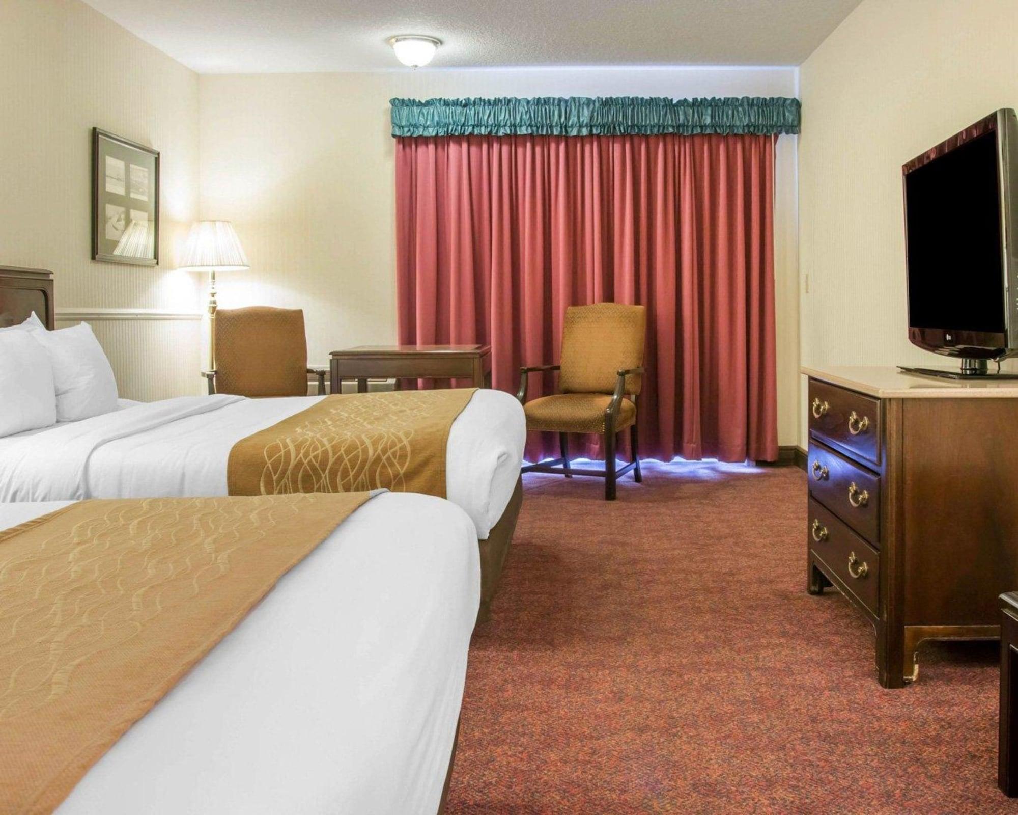 Comfort Inn Lakeside Mackinaw City Exterior photo