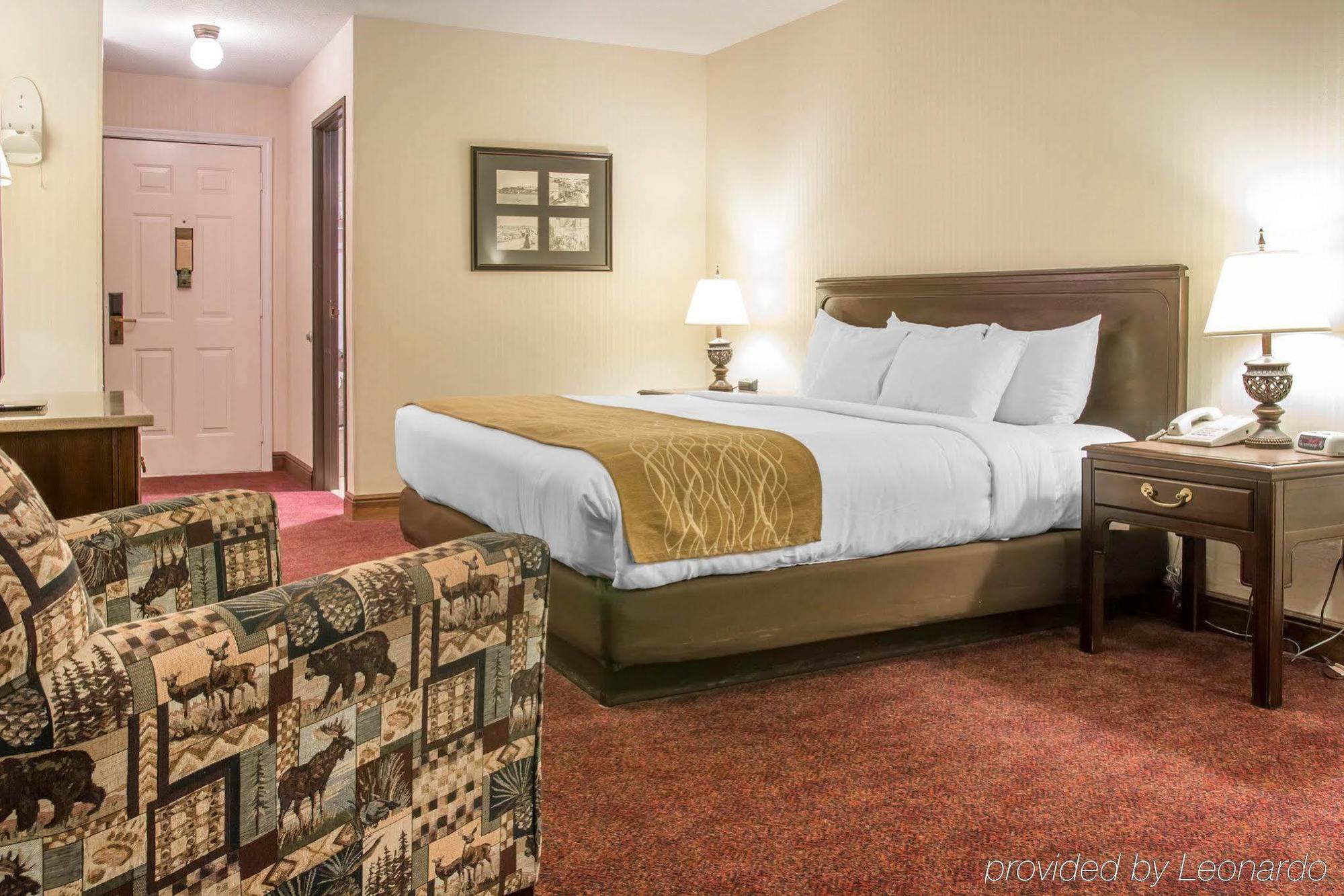 Comfort Inn Lakeside Mackinaw City Exterior photo