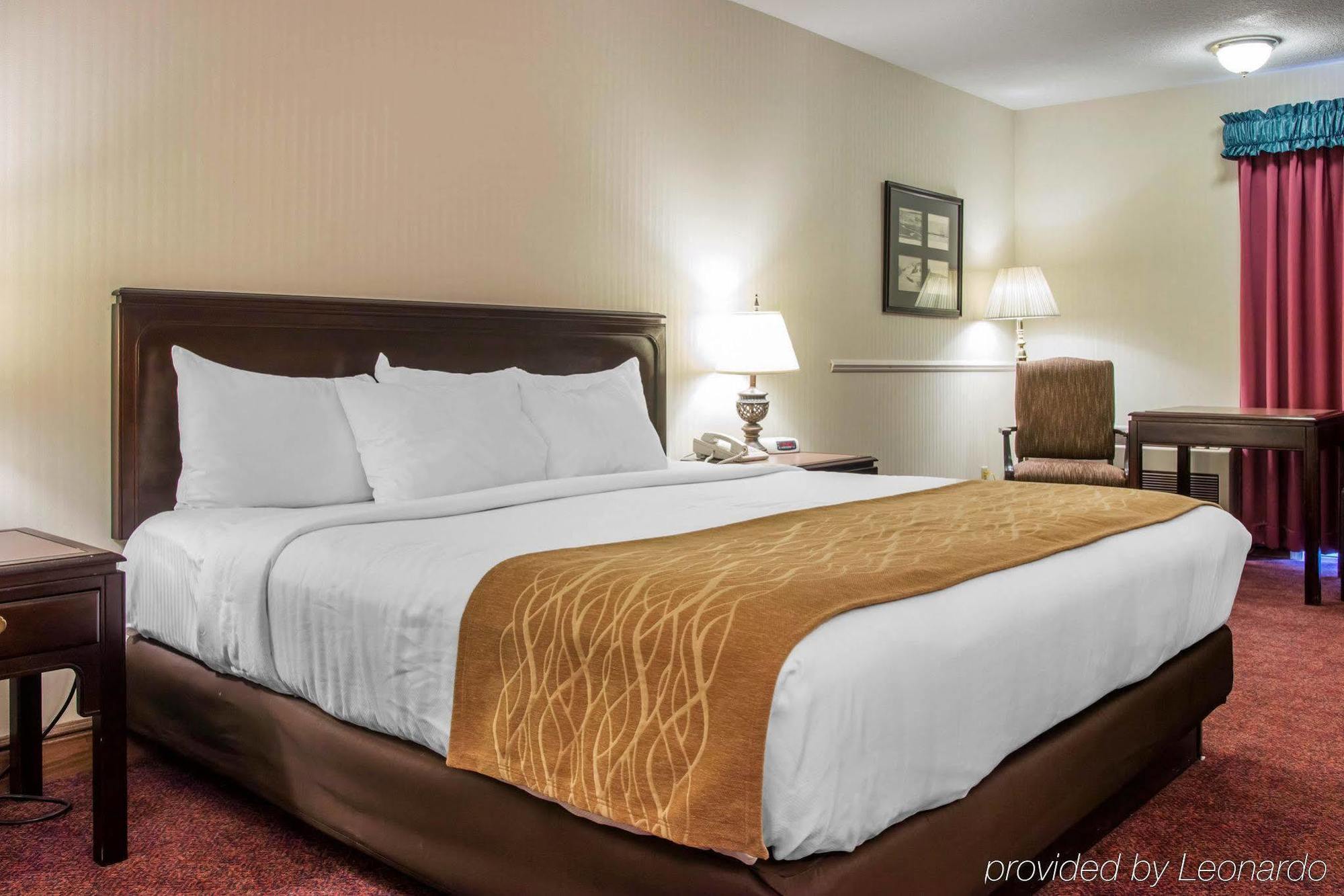 Comfort Inn Lakeside Mackinaw City Exterior photo